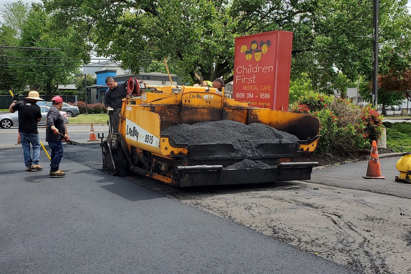 Pave Patrol paver repairing an asphalt road surface in New Jersey